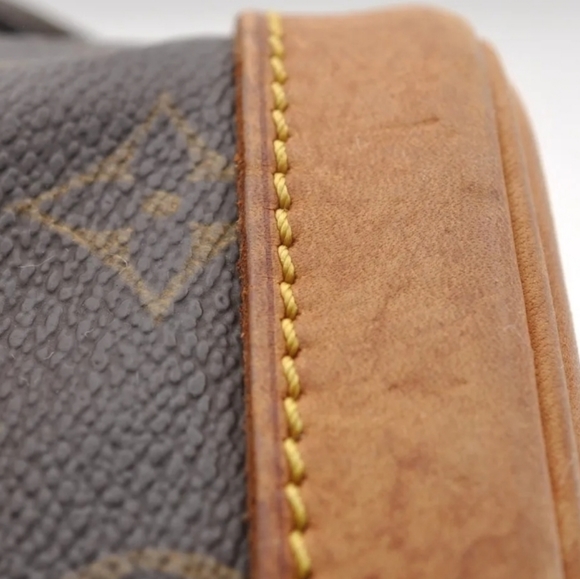 Authentic Louis Vuitton Monogram Montsouris PM Backpack LV EXELLENT CONDITION! - Picture 8 of 16